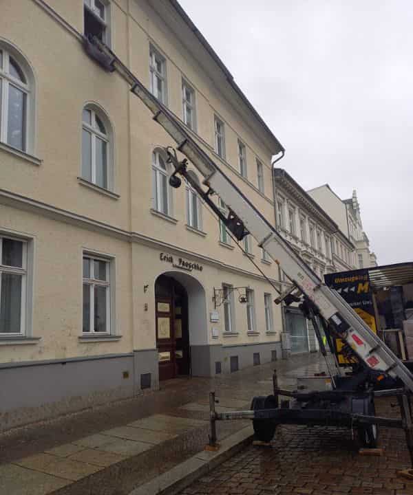 Möbellift in Fürth für den Firmenumzug